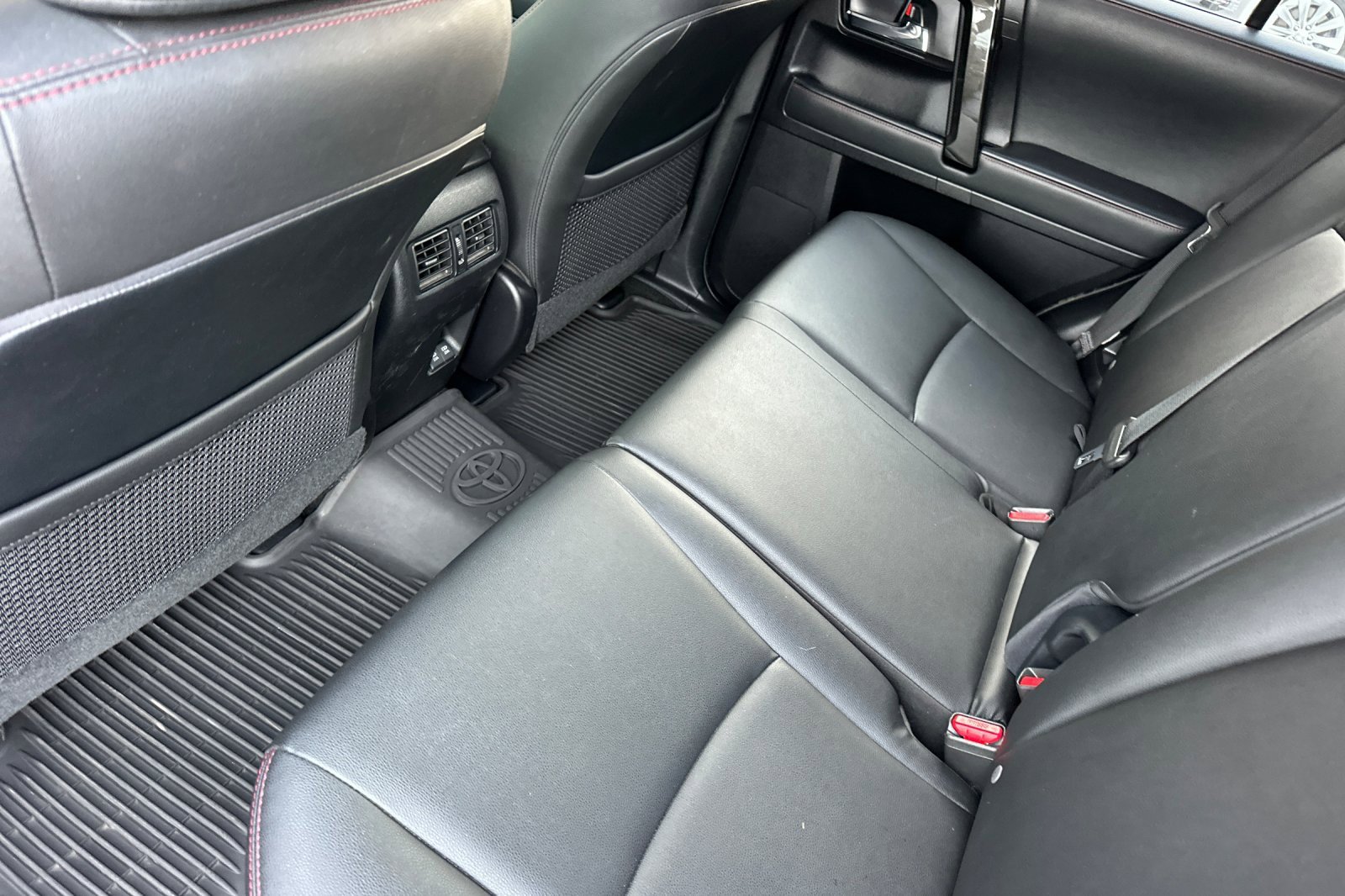 Used 2021 Toyota 4Runner Venture image 12