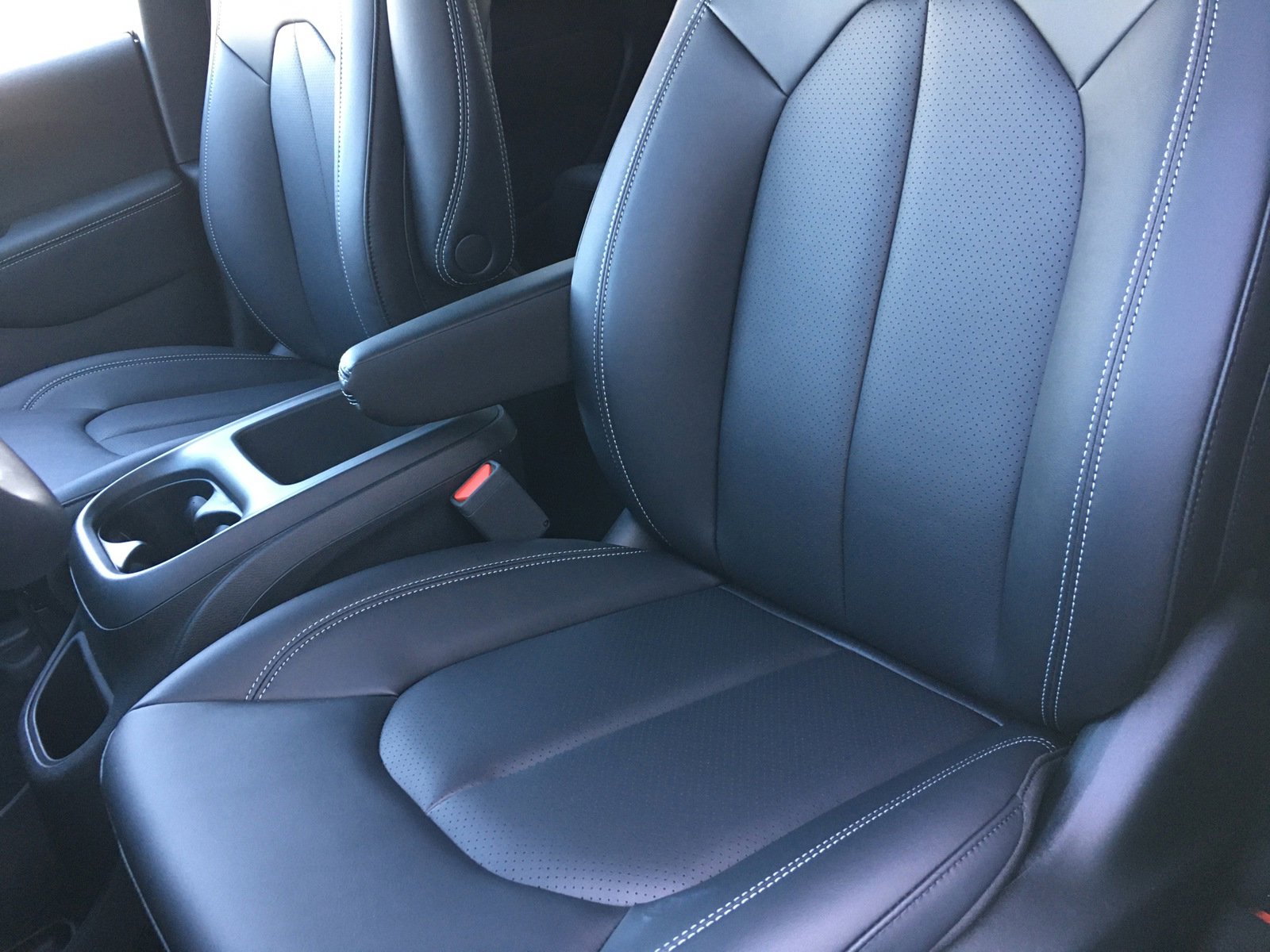 New 2025 Chrysler Pacifica Select image 10