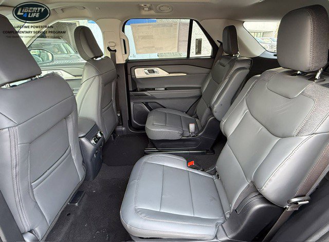 New 2026 Ford Explorer Active w/ Active Comfort Package AWD/4WD image 13
