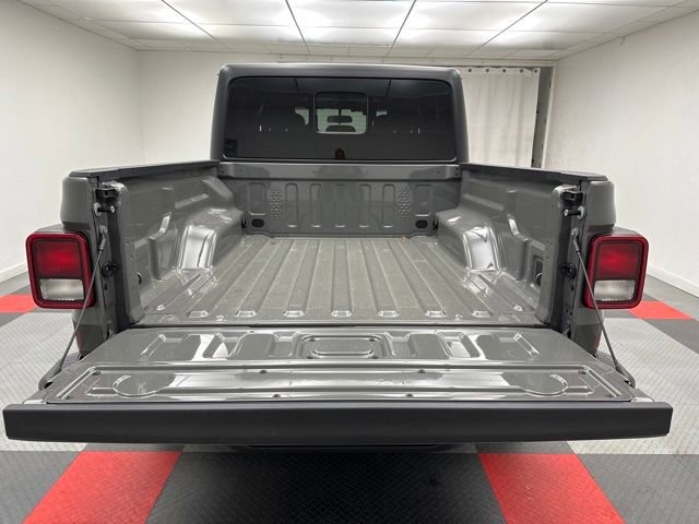 Used 2023 Jeep Gladiator Sport image 19