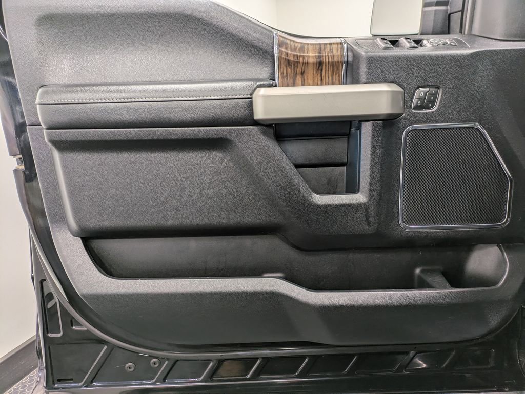 Used 2020 Ford F150 Lariat w/ Lariat Bed Utility Package image 8