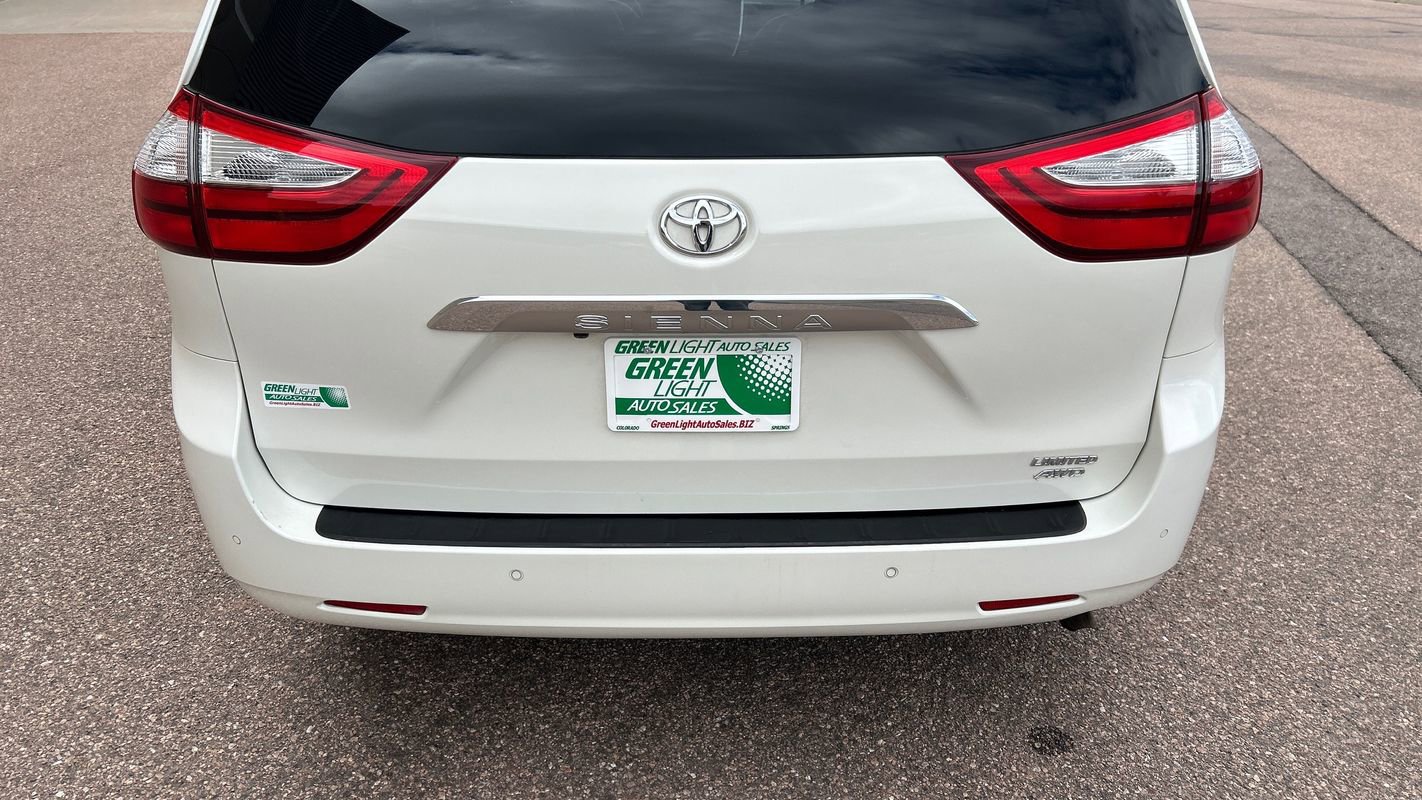 Used 2018 Toyota Sienna Limited Premium w/ Carpet Mat Package AWD/4WD image 14