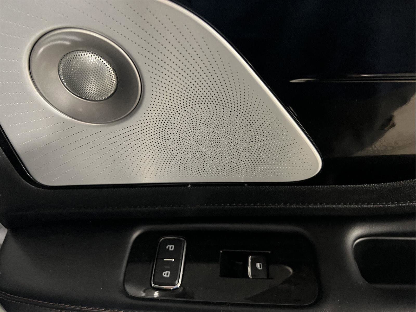 Used 2021 Lincoln Aviator Grand Touring w/ Equipment Group 302A image 16