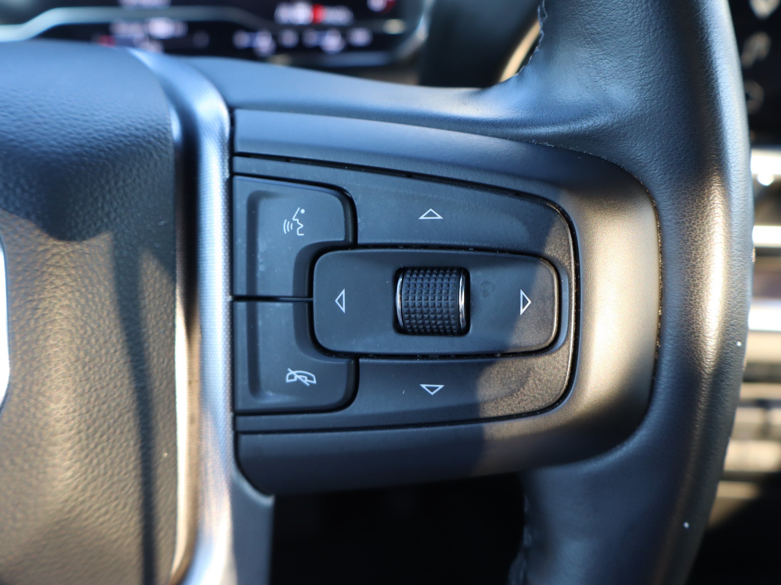 Used 2025 GMC Sierra 1500 SLT AWD/4WD image 22
