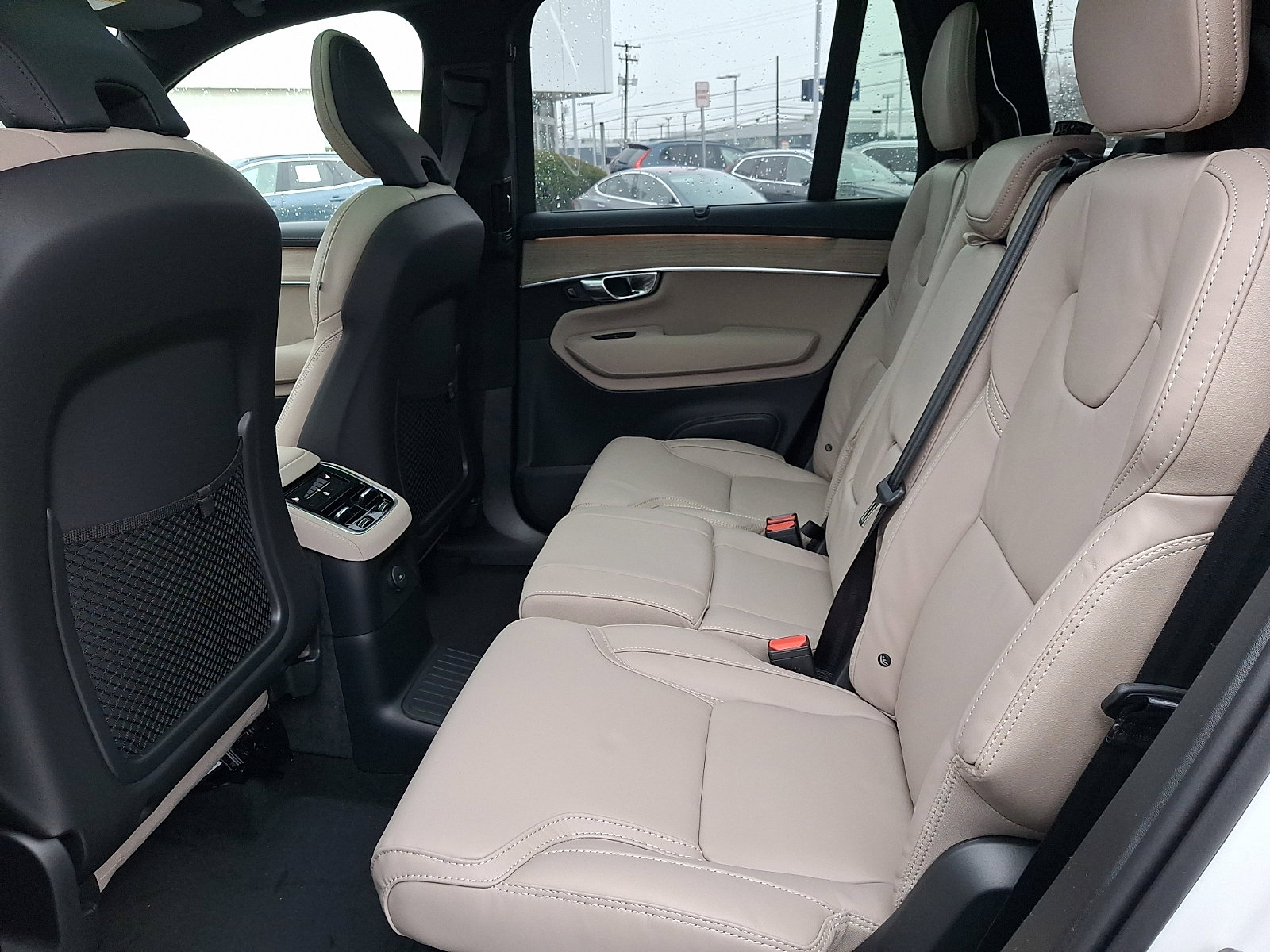 New 2026 Volvo XC90 T8 Ultra w/ Lounge Package image 5