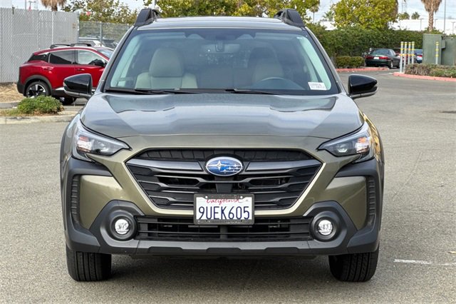 Used 2025 Subaru Outback Premium w/ Popular Package #1 image 9