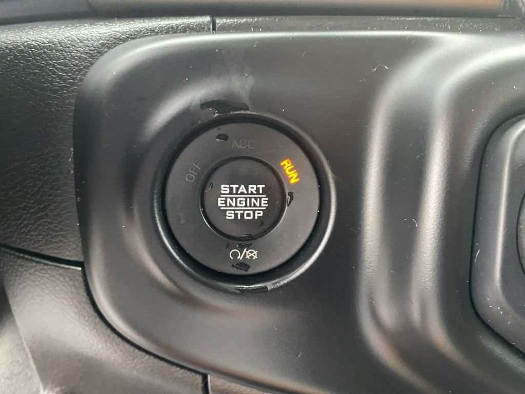 Used 2021 Jeep Wrangler Sport AWD/4WD image 17