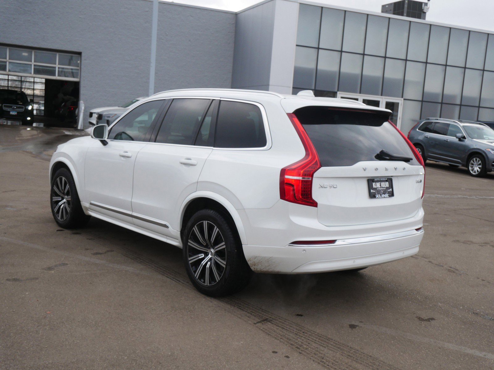 Certified 2024 Volvo XC90 B6 Core w/ Climate Package image 5