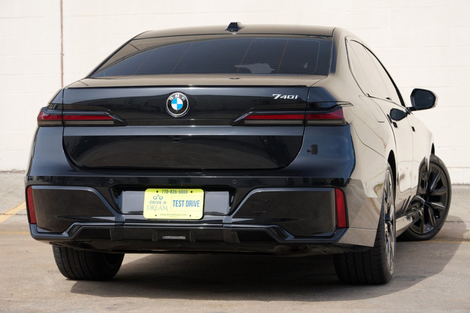 Used 2023 BMW 740i RWD image 5