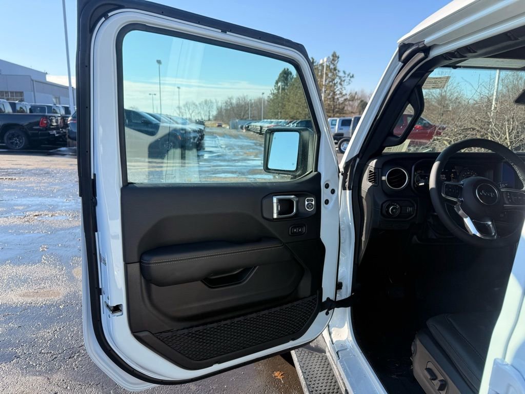 New 2026 Jeep Wrangler Sahara image 58