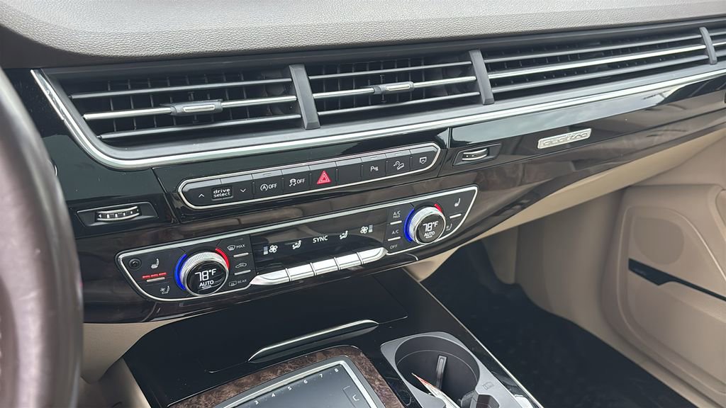 Used 2018 Audi Q7 3.0T Premium Plus w/ Premium Plus Package image 20