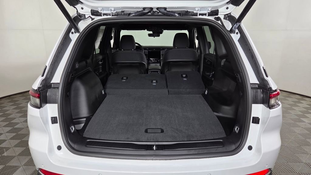 New 2025 Jeep Grand Cherokee Laredo w/ Luxury Tech Group I image 11