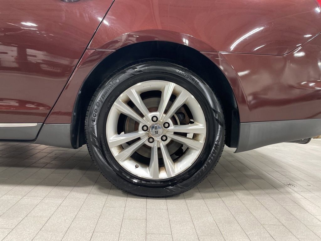 Used 2009 Lincoln MKS image 14