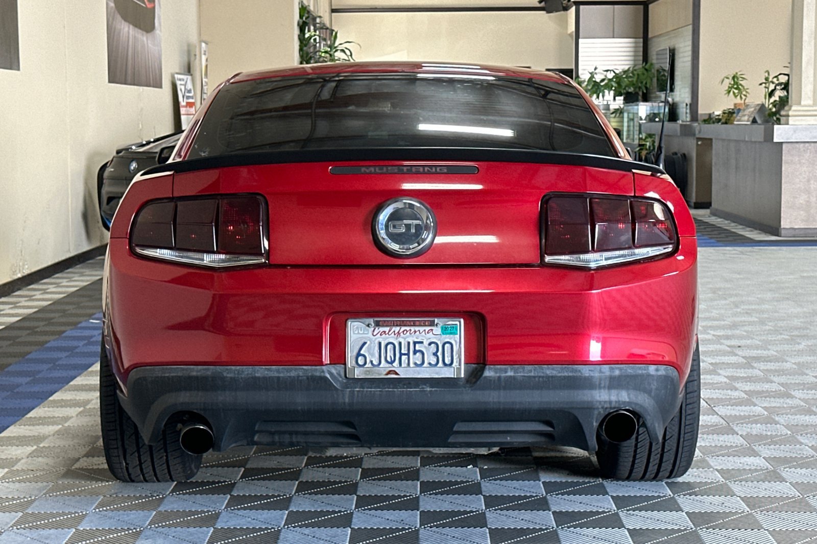 Used 2011 Ford Mustang GT RWD image 5