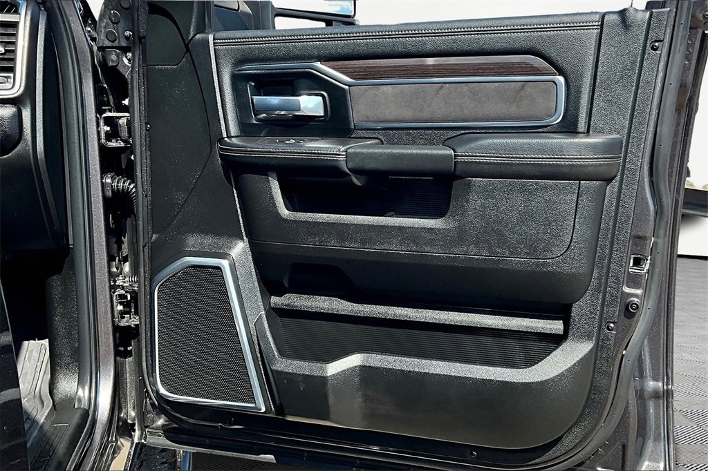 Used 2025 RAM 2500 Laramie w/ Night Edition image 25