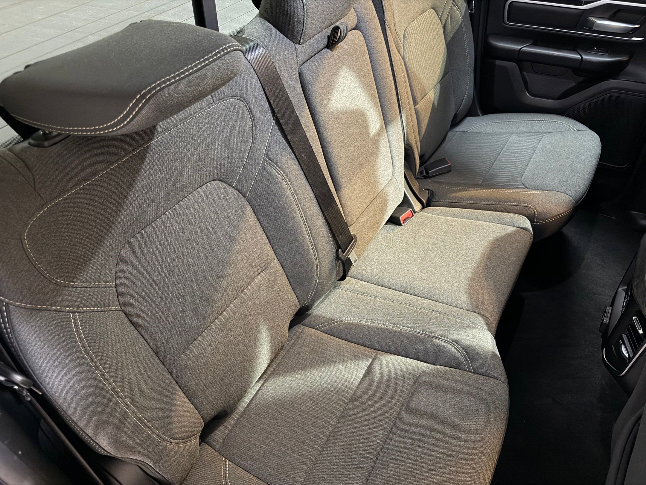 Used 2021 RAM 1500 Big Horn AWD/4WD image 40