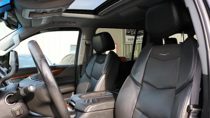 Used 2015 Cadillac Escalade ESV Premium image 11