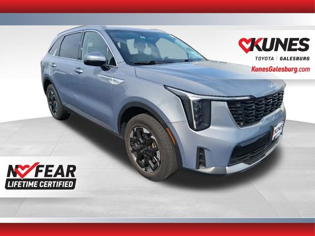 Used 2024 Kia Sorento S image 1