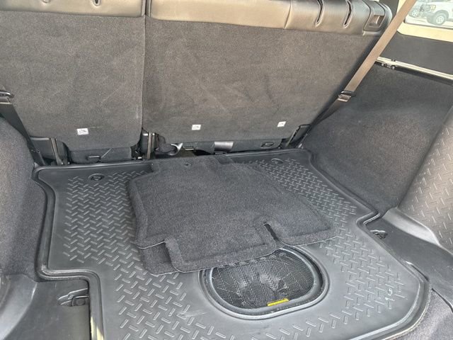 Used 2015 Jeep Wrangler Unlimited Sahara AWD/4WD image 15