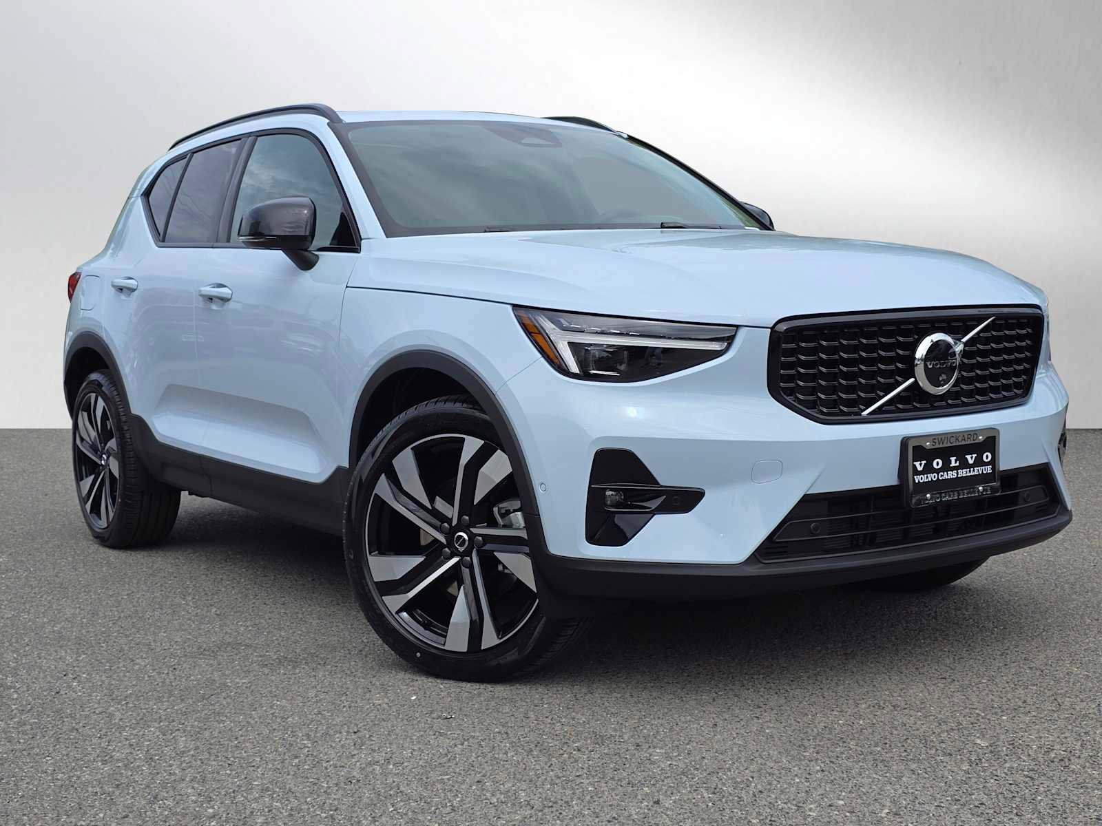 New 2026 Volvo XC40 B5 Ultra w/ Climate Package AWD/4WD image 1