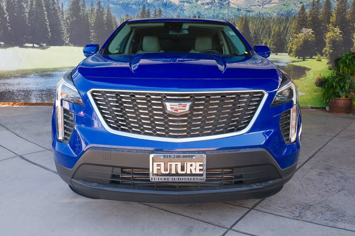 Used 2021 Cadillac XT4 Luxury FWD image 2
