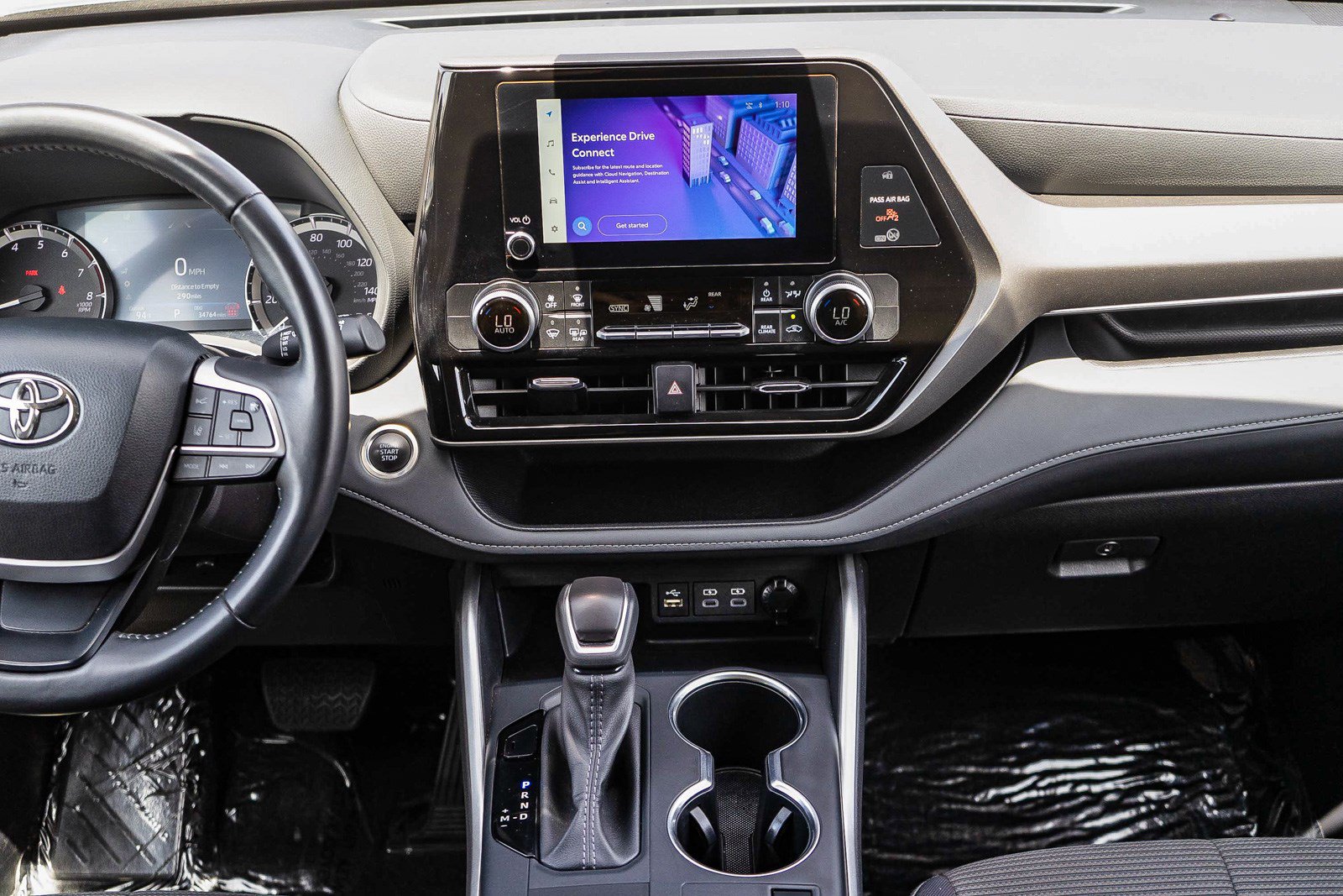 Certified 2025 Toyota Highlander LE AWD/4WD image 13