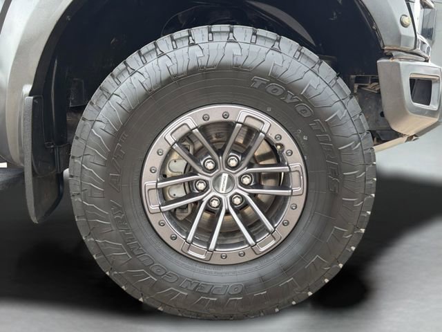 Used 2020 Ford F150 Raptor w/ Equipment Group 802A Luxury image 9