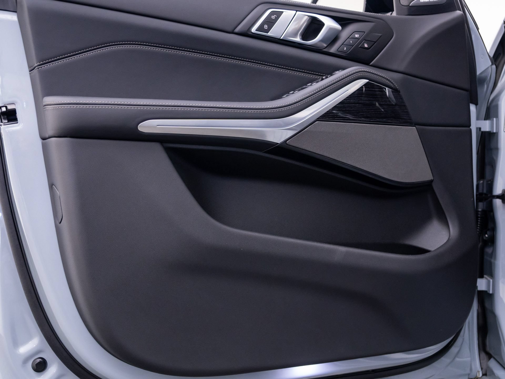 Certified 2026 BMW X5 M60i AWD/4WD image 14