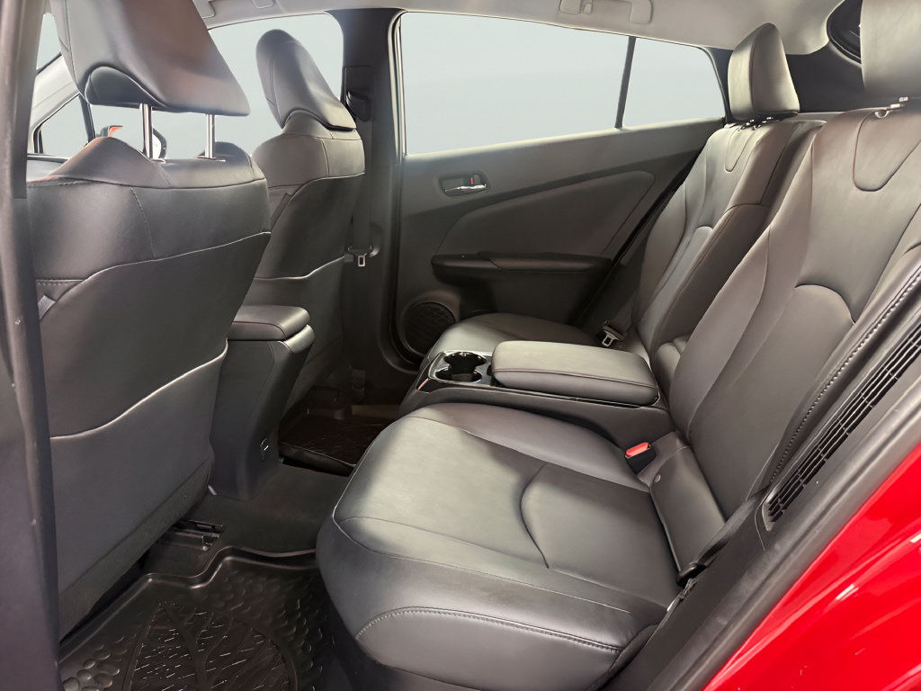 Used 2017 Toyota Prius Prime Advanced FWD image 14