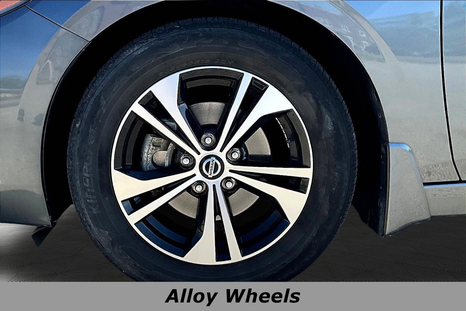 Certified 2022 Nissan Sentra SV w/ Electronics Package FWD image 33