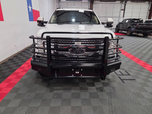Used 2018 Ford F350 Lariat w/ Lariat Value Package AWD/4WD image 4
