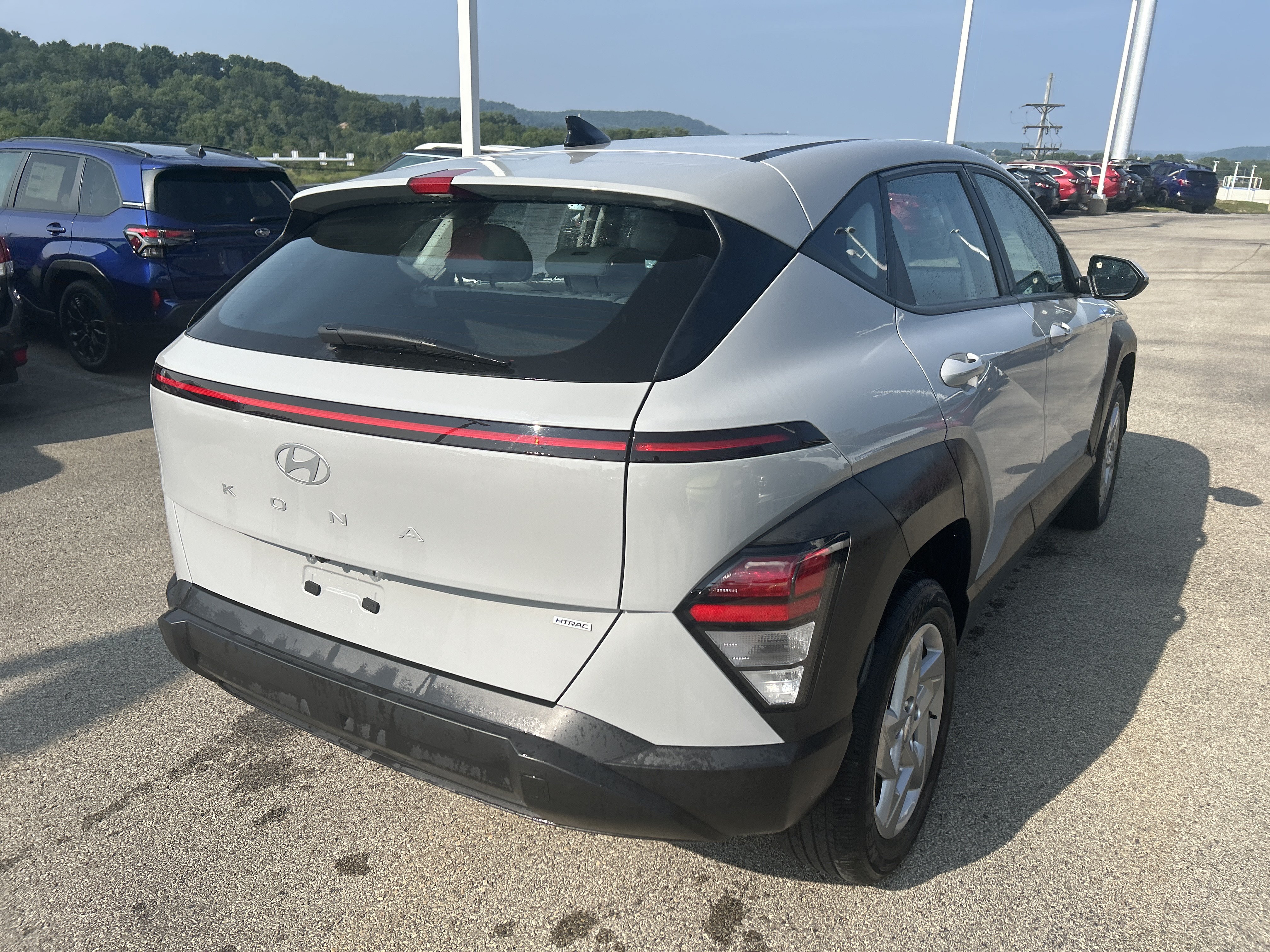 Certified 2024 Hyundai Kona SE AWD/4WD image 4