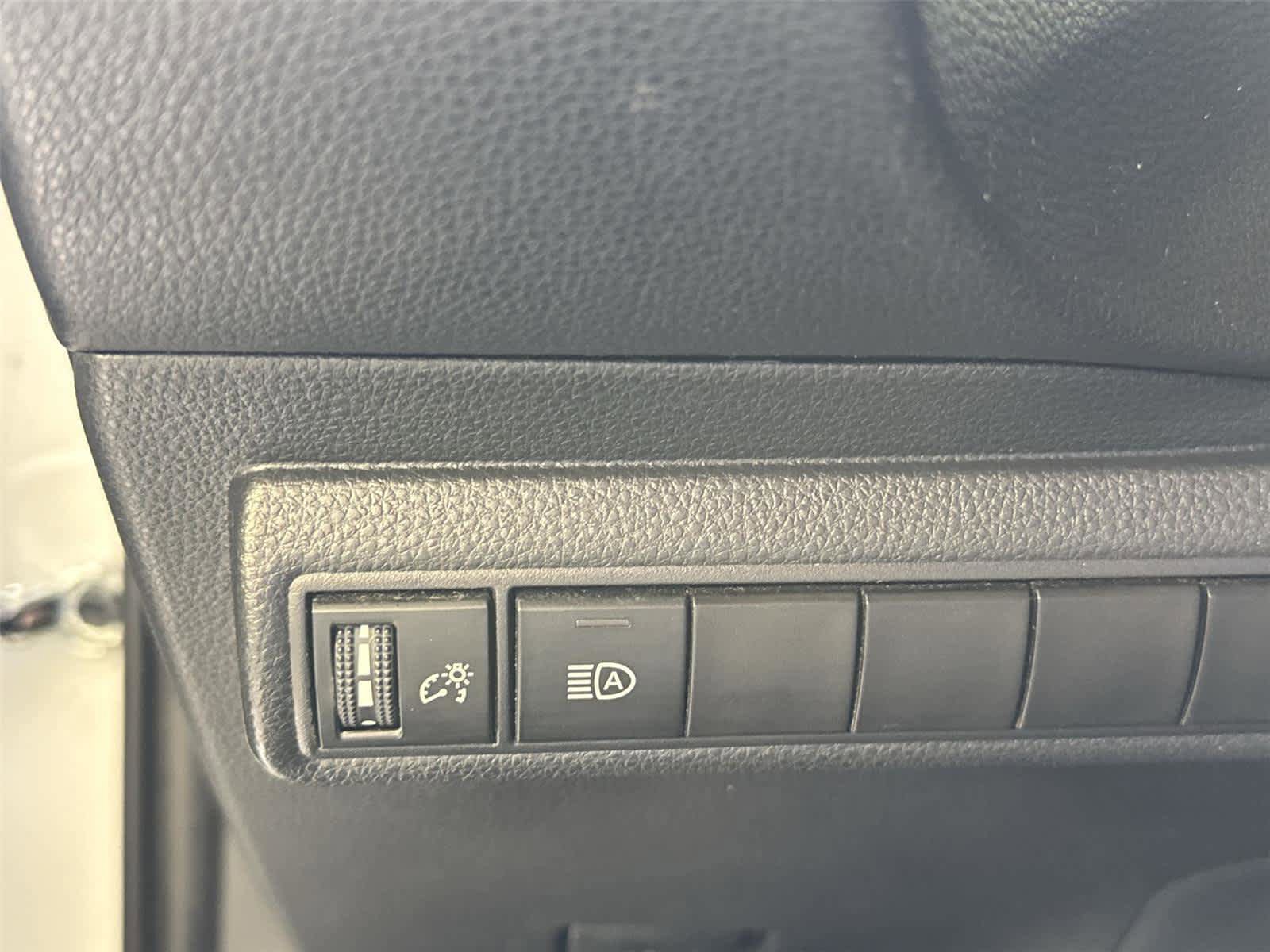 Used 2020 Toyota Corolla XSE FWD image 21