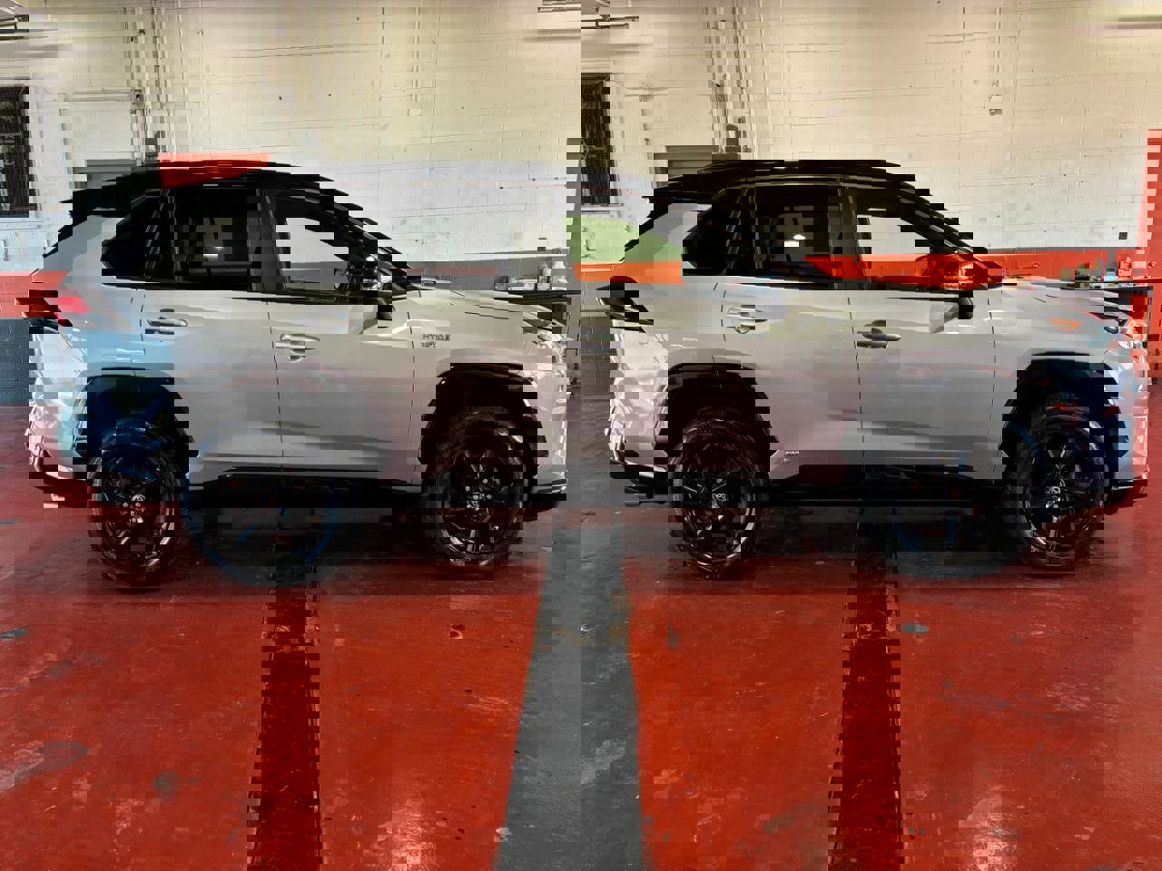 Used 2020 Toyota RAV4 XSE image 1