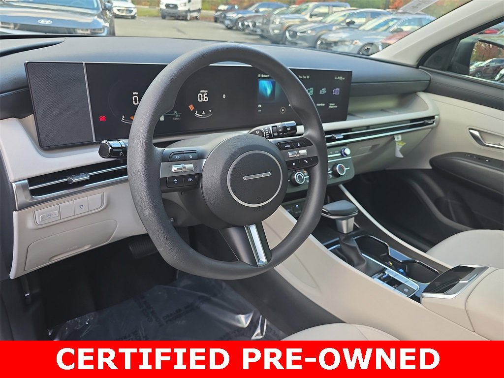 Certified 2025 Hyundai Tucson SE image 15