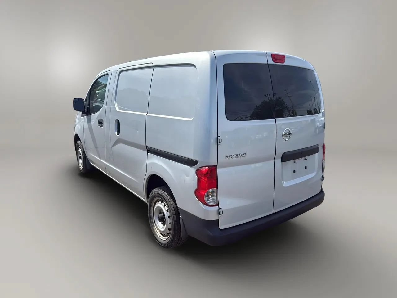 Used 2015 Nissan NV200 S w/ Cruise Control Package FWD image 3
