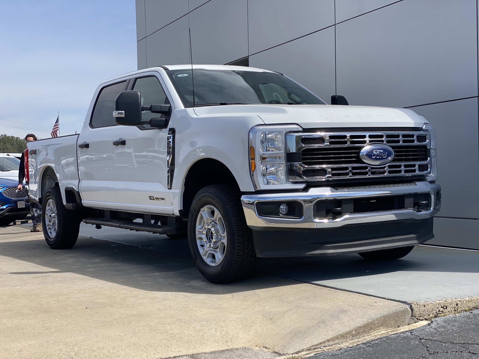 Used 2025 Ford F250 XLT image 2