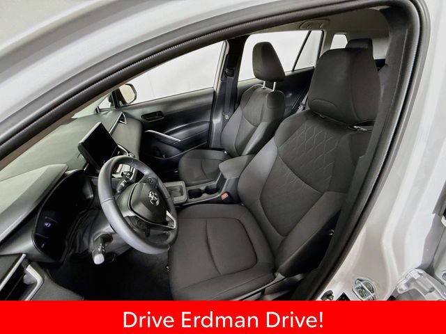 Certified 2026 Toyota Corolla Cross LE FWD image 5