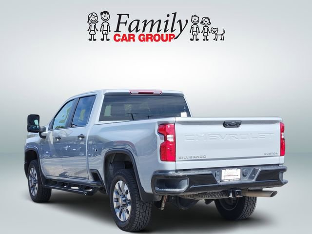 Used 2024 Chevrolet Silverado 2500 Custom w/ Custom Convenience Package image 3
