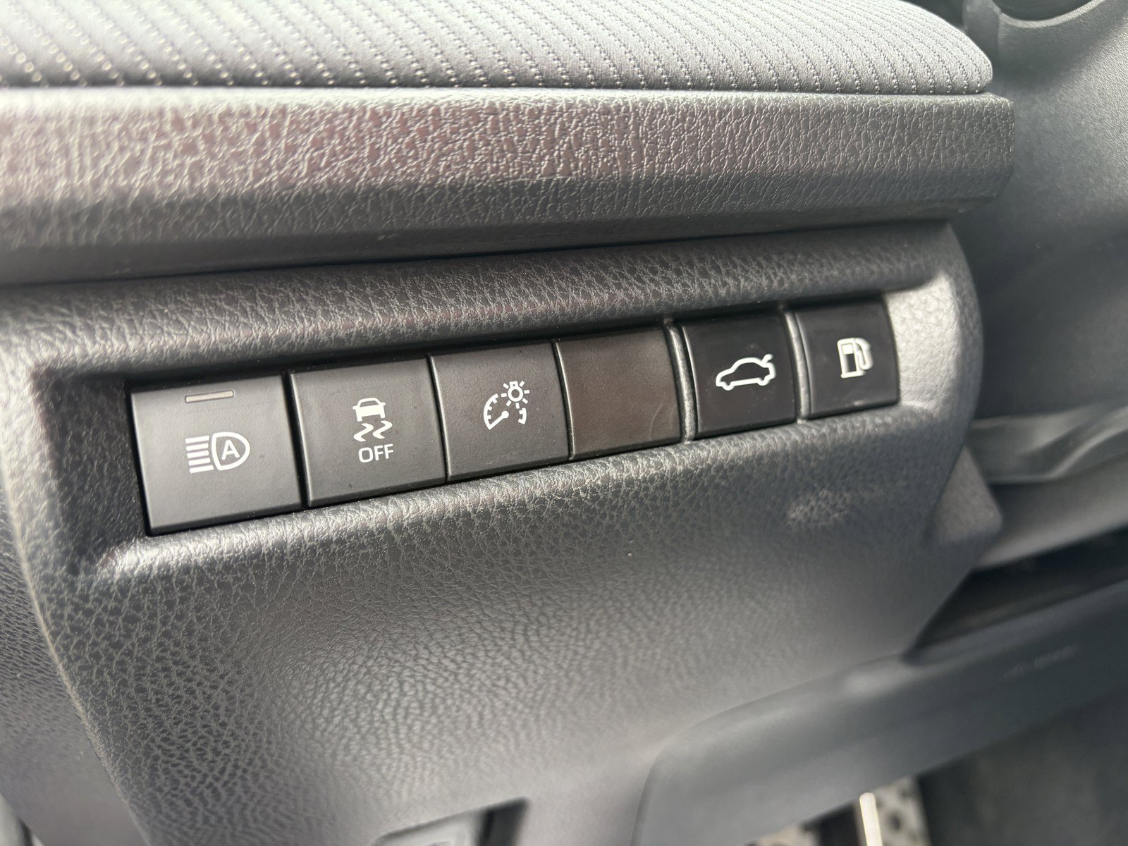 Used 2025 Toyota Camry SE w/ Convenience Package AWD/4WD image 26