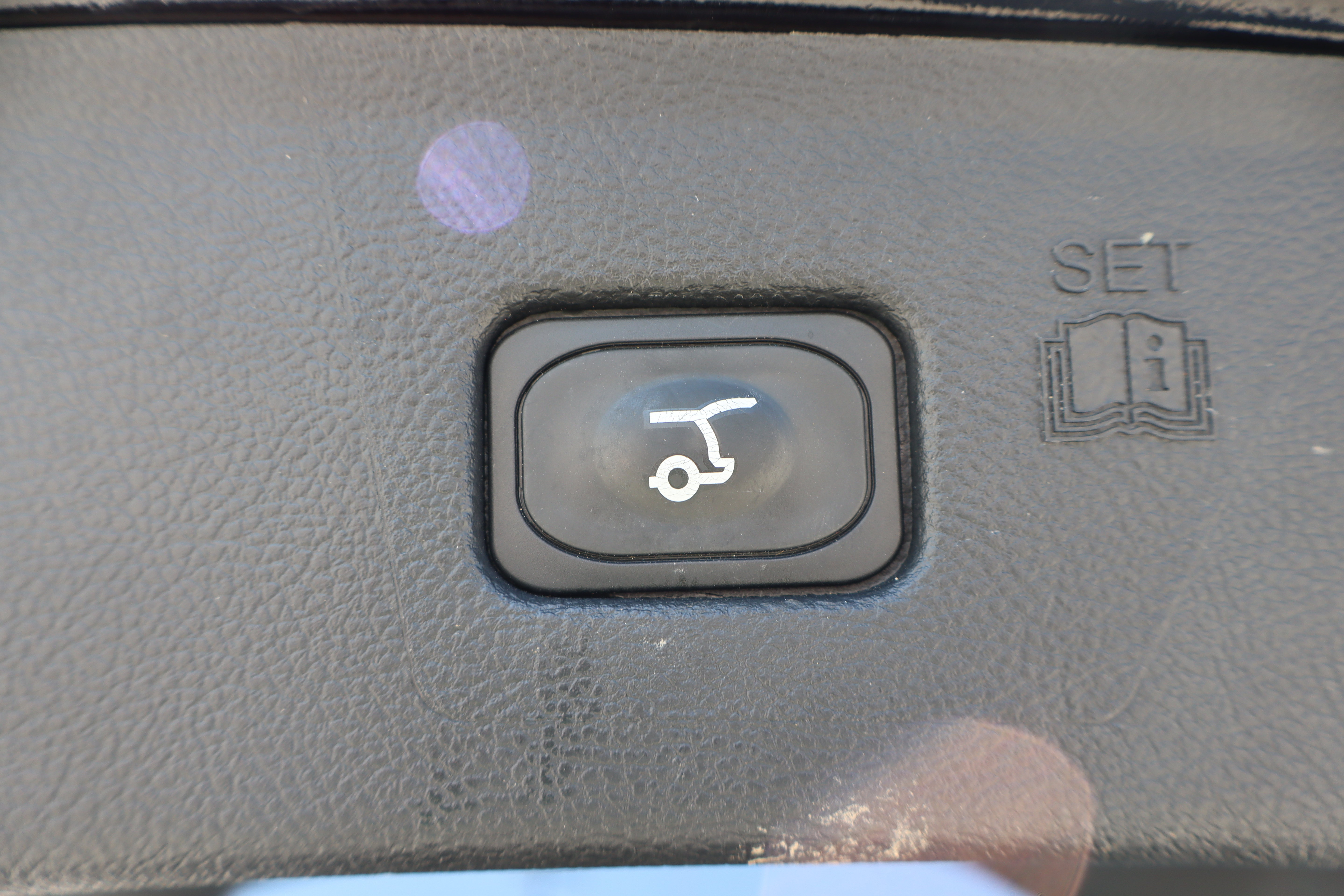 Used 2024 Ford Edge Titanium w/ Equipment Group 301A AWD/4WD image 27