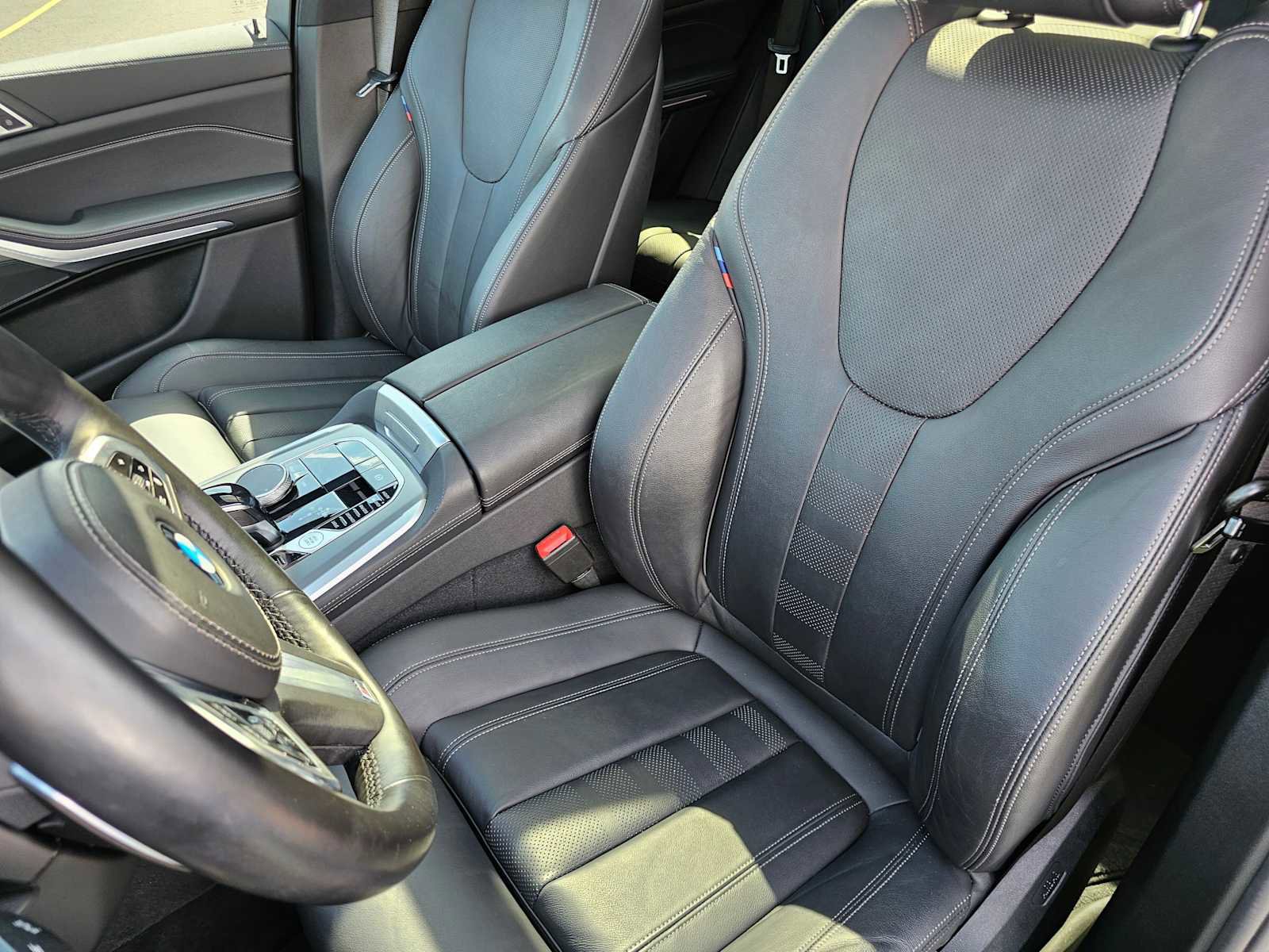 Used 2021 BMW X5 xDrive40i w/ M Sport Package image 21