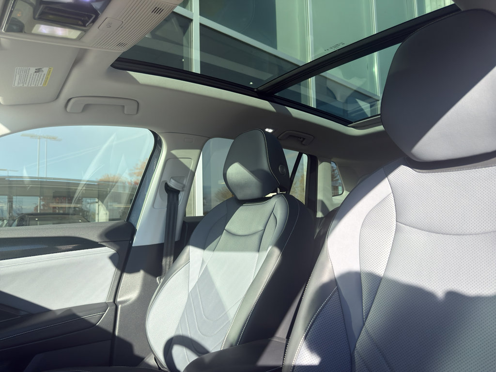 New 2026 Volkswagen Tiguan SE image 8