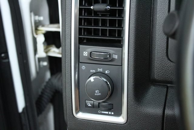 Used 2022 RAM 1500 Warlock AWD/4WD image 14