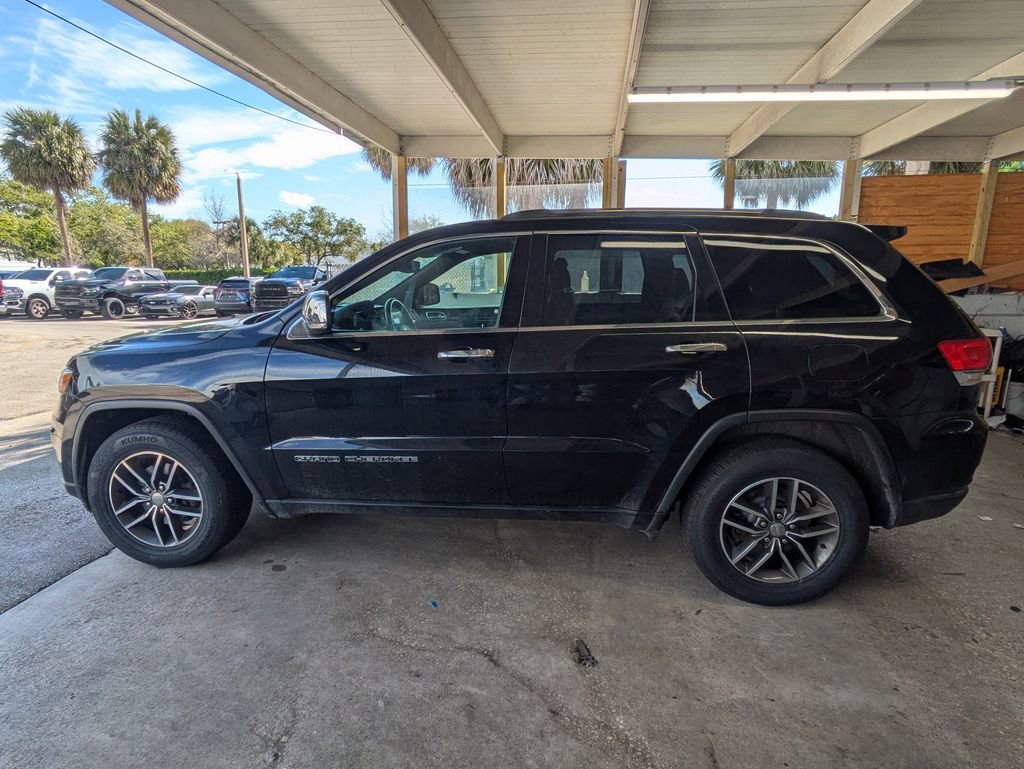 Used 2018 Jeep Grand Cherokee Limited w/ Trailer Tow Group IV image 9