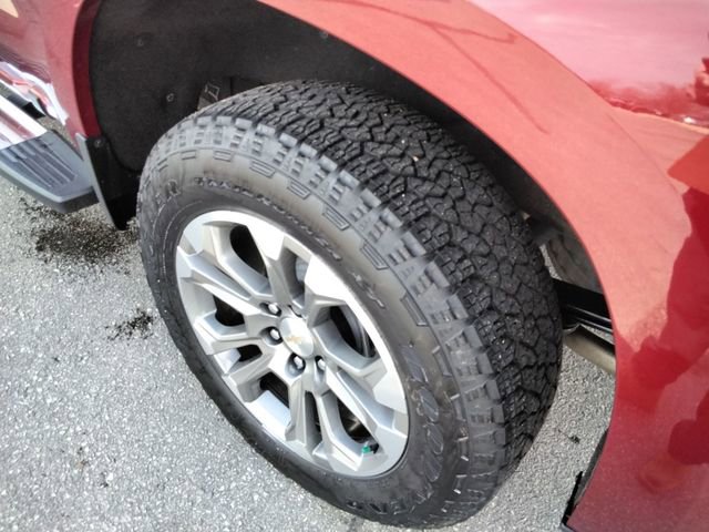 Used 2024 Chevrolet Silverado 1500 High Country w/ Technology Package AWD/4WD image 19