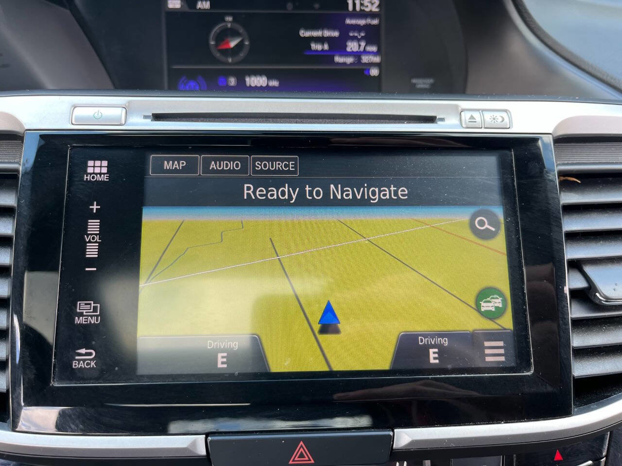 Used 2017 Honda Accord Touring image 8