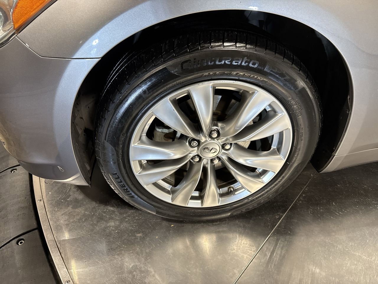 Used 2012 INFINITI M35 w/ Premium Pkg image 10