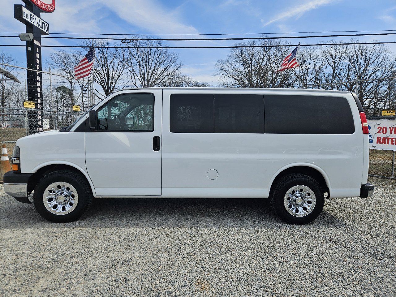 Used 2014 Chevrolet Express 1500 LT w/ LT Preferred Equipment Group AWD/4WD image 2