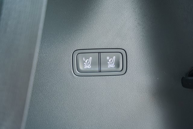 Used 2024 Hyundai Santa Fe Limited FWD image 11